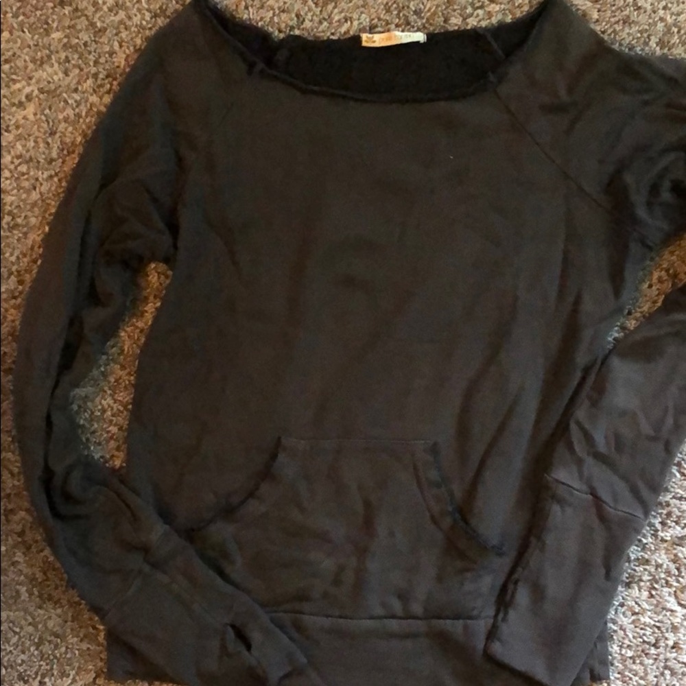 Pure Karma black sweatshirt with thumb holes